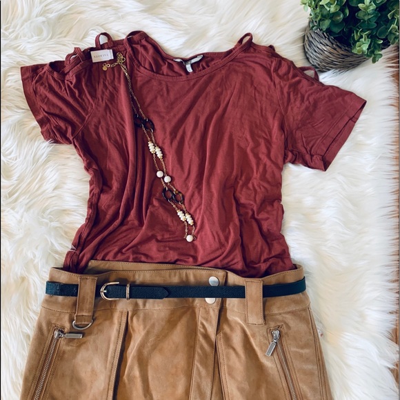 Buckle Tops - Casual Tee